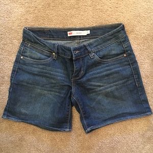 Levi’s Medium Wash Midi Shorts